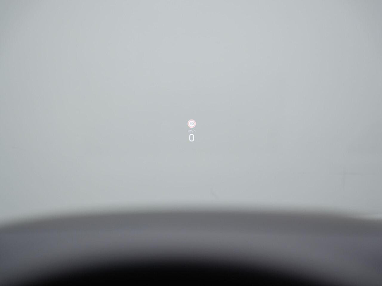 Skoda OCTAVIA Combi 1.4 TSI 245 pk DSG RS iV PHEV Business | Panoramadak | Geheugen-/massagestoelen | Head-up display | Canton | Matrix LED | Leder/alcantara