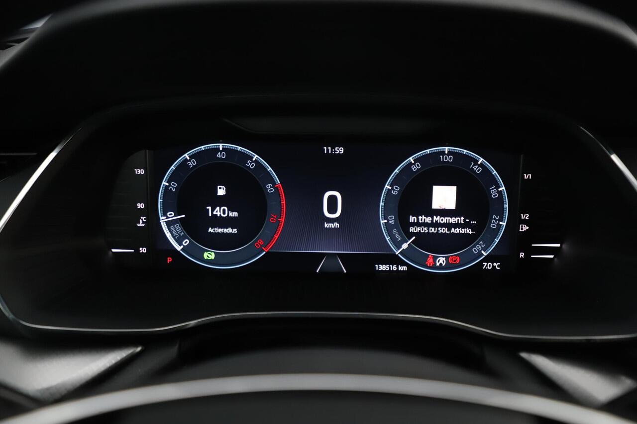 Skoda OCTAVIA Combi 1.0 e-TSI Ambition Automaat Virtual Cockpit Navigatie Carplay Android LMV LED Clima Cruise Lane Assist