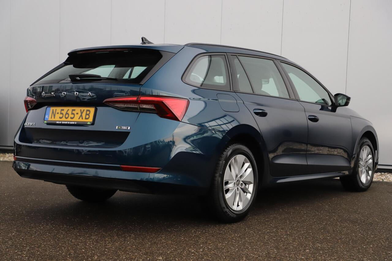 Skoda OCTAVIA Combi 1.0 e-TSI Ambition Automaat Virtual Cockpit Navigatie Carplay Android LMV LED Clima Cruise Lane Assist