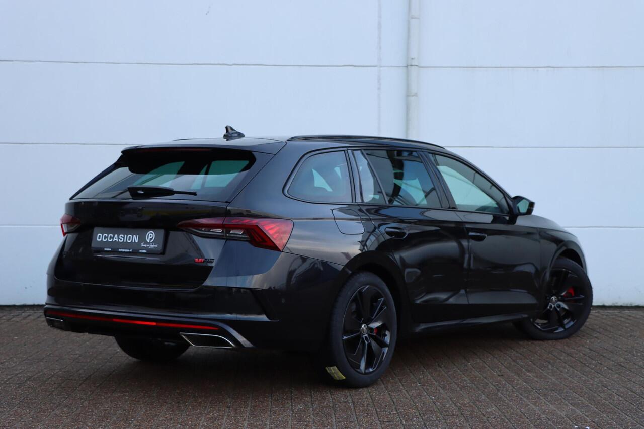 Skoda OCTAVIA Combi 2.0 TSI RS 245pk DSG7 | Carplay | Camera | Stoel+stuurverwarming | Travelassist| Achterbank verwarmbaar