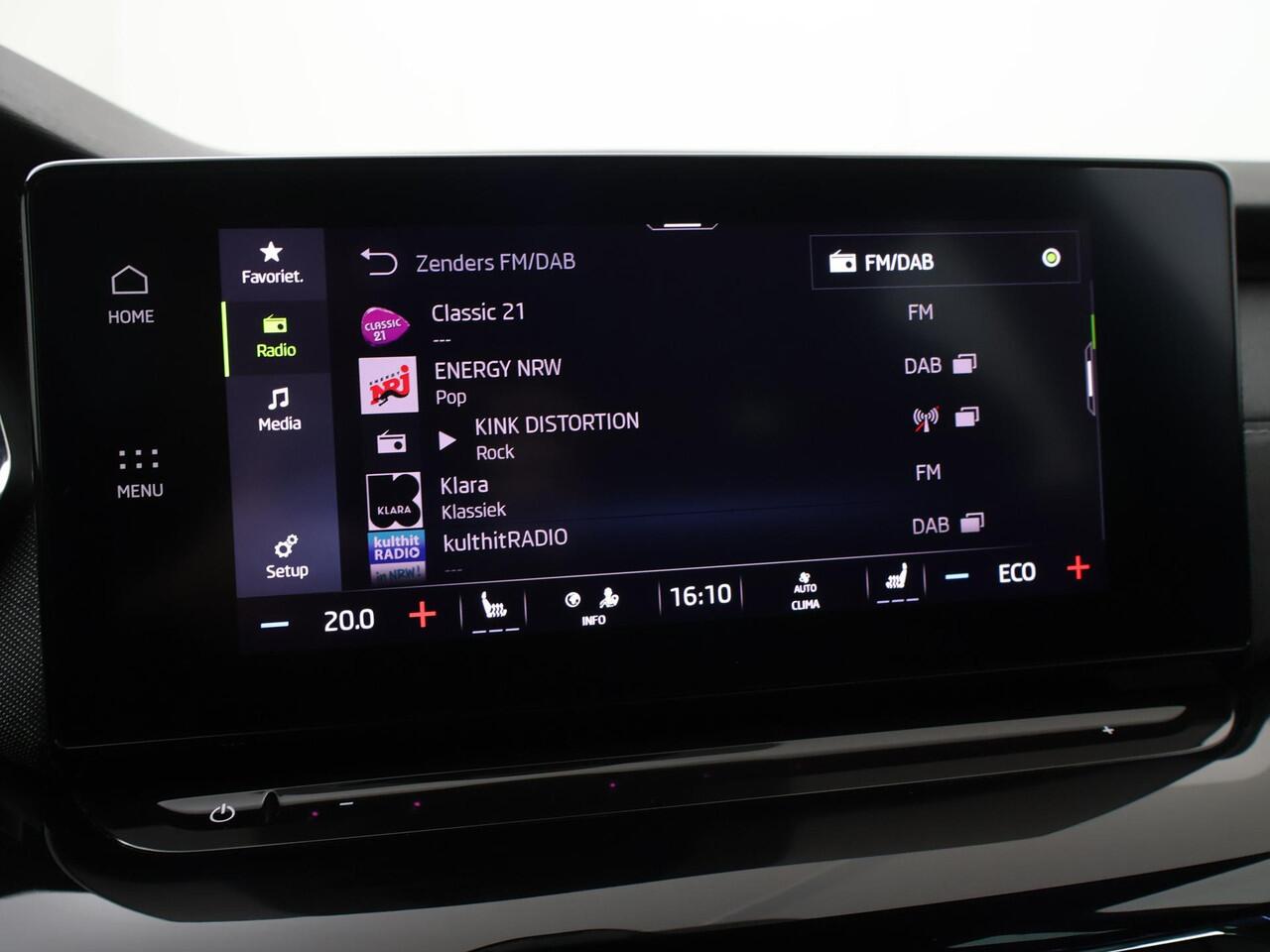 Skoda OCTAVIA Combi 1.4 TSI iV PHEV Sportline Business | 204 PK | SoH 97% | Automaat | Climate control | Stoelverwarming | 19" LM velgen |