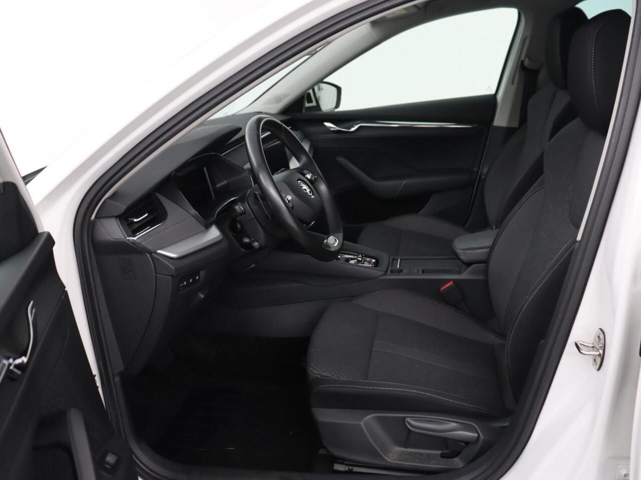 Skoda OCTAVIA 1.5 TSI Business Edition Plus | Stoelverwarming | Trekhaak | Adaptive cruise | Keyless | Full LED | Parkeerhulp | Climate control