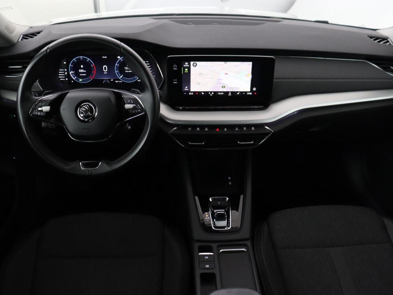 Skoda OCTAVIA 1.5 TSI Business Edition Plus | Stoelverwarming | Trekhaak | Adaptive cruise | Keyless | Full LED | Parkeerhulp | Climate control