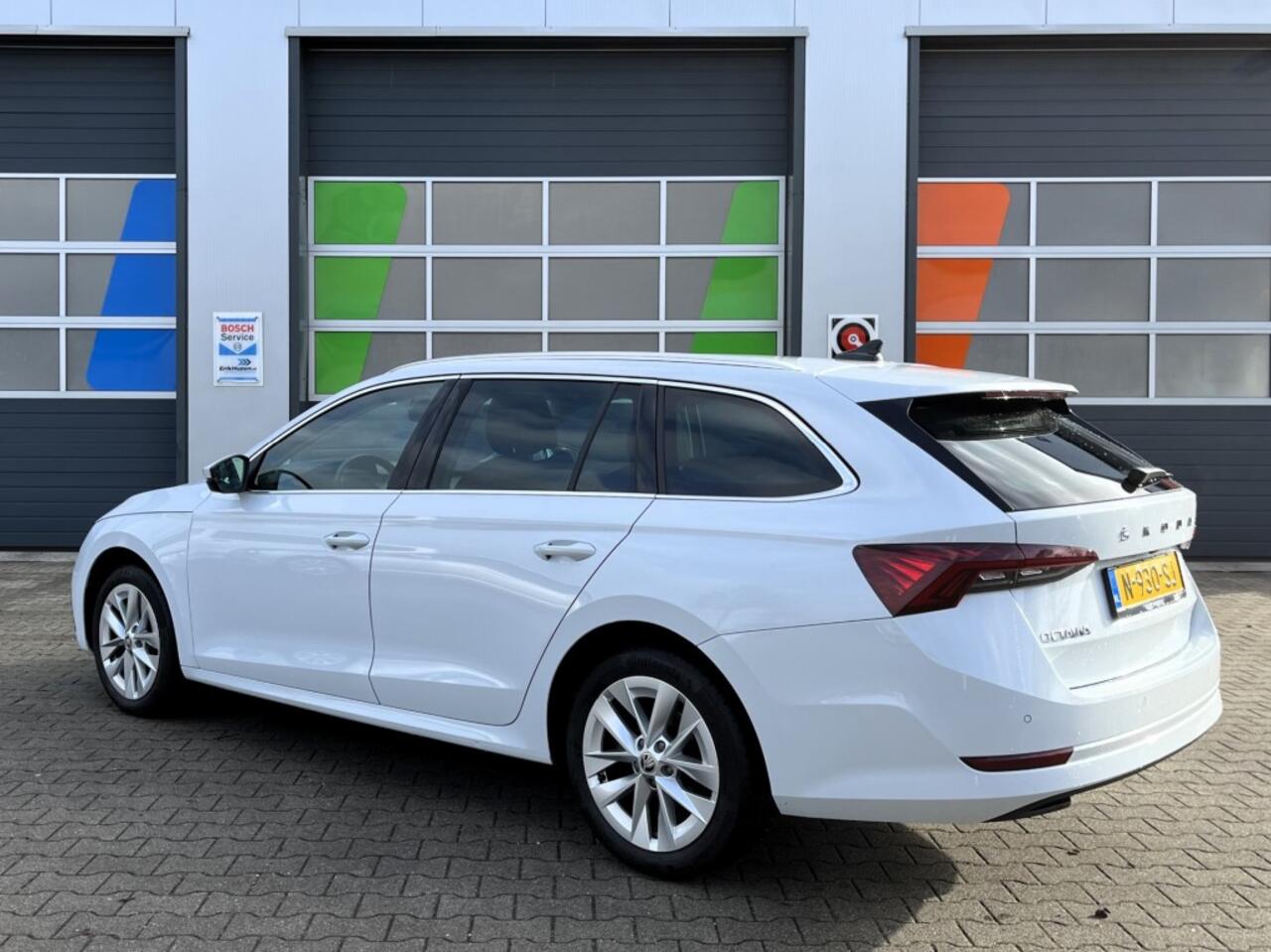 Skoda OCTAVIA Octavia 2022 / CarPlay / Stoelverwarming / Park Assist / 113k km / NL-Auto