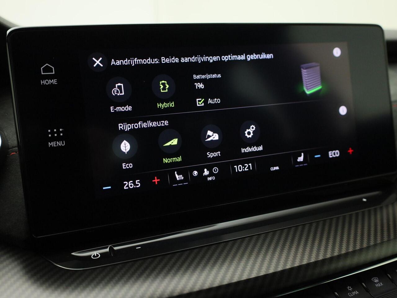 Skoda OCTAVIA Combi 1.4TSI 180kW/245PK RS iV PHEV DSG · Panoramadak · Camera + Parkeersensoren · Apple/Android