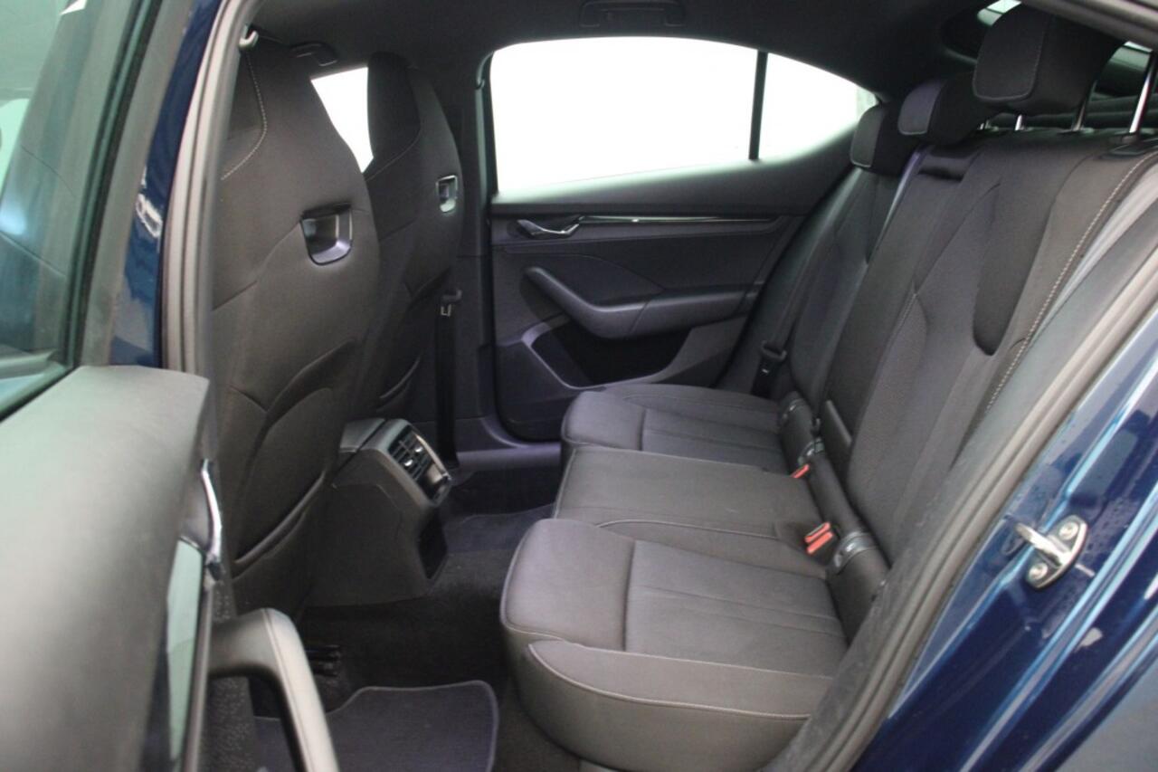 Skoda OCTAVIA 1.0 e-TSI Sport Business Automaat - Digitaal Cockpit, Carplay, Sportstoelen