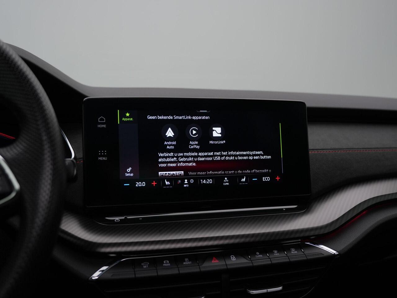 Skoda OCTAVIA Combi 1.4 TSI 245 pk DSG RS iV PHEV Business | Panoramadak | Head-up display | Matrix LED | Stuur-/stoelverwarming | Achteruitrijcamera