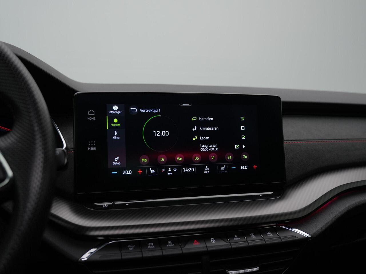 Skoda OCTAVIA Combi 1.4 TSI 245 pk DSG RS iV PHEV Business | Panoramadak | Head-up display | Matrix LED | Stuur-/stoelverwarming | Achteruitrijcamera