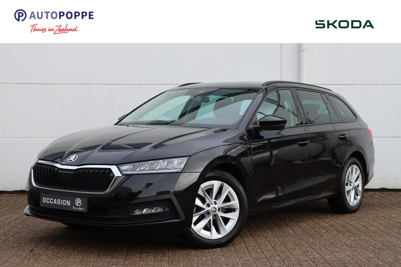 Skoda OCTAVIA Combi 1.4 TSI iV PHEV Business Edition 204pk DSG6 | Stoelverwarming | Stuurverwarming | Carplay | Clima