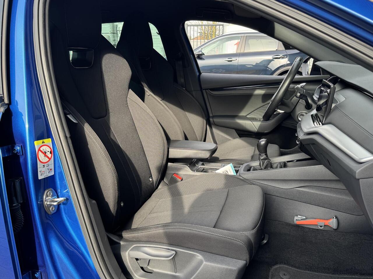 Skoda OCTAVIA COMBI 1.0 TSI SPORT BUSINESS I TREKHAAK I APPLE CARPLAY I CLIMATE CONTROL I P-SENSOREN