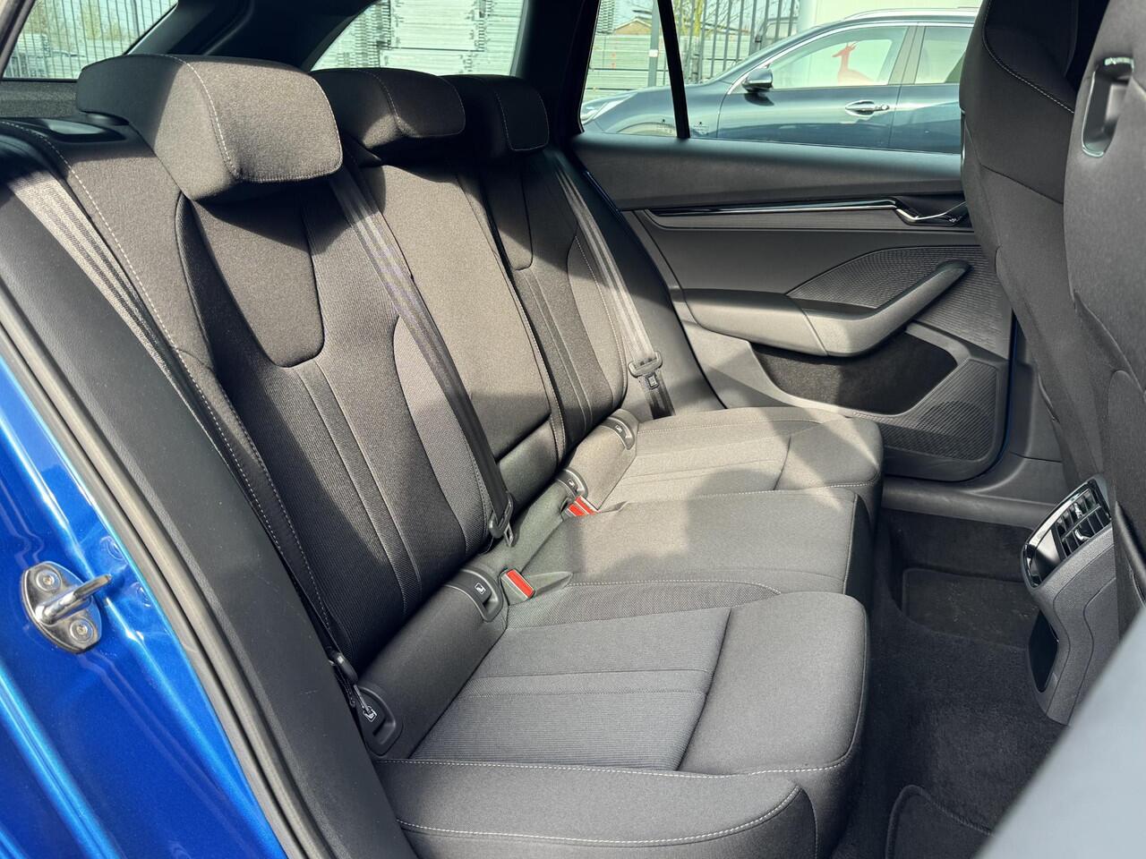 Skoda OCTAVIA COMBI 1.0 TSI SPORT BUSINESS I TREKHAAK I APPLE CARPLAY I CLIMATE CONTROL I P-SENSOREN