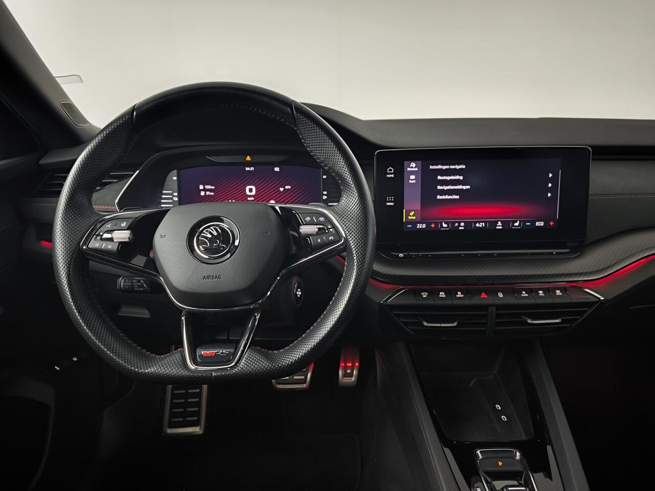 Skoda OCTAVIA Combi 1.4 TSI RS iV PHEV Business | Canton Audio | Dealer Onderhouden | Winter Pack