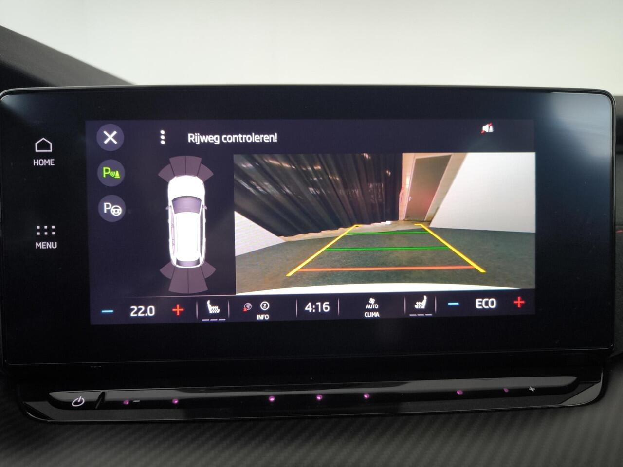 Skoda OCTAVIA Combi 1.4 TSI RS iV PHEV Business | Canton Audio | Dealer Onderhouden | Winter Pack