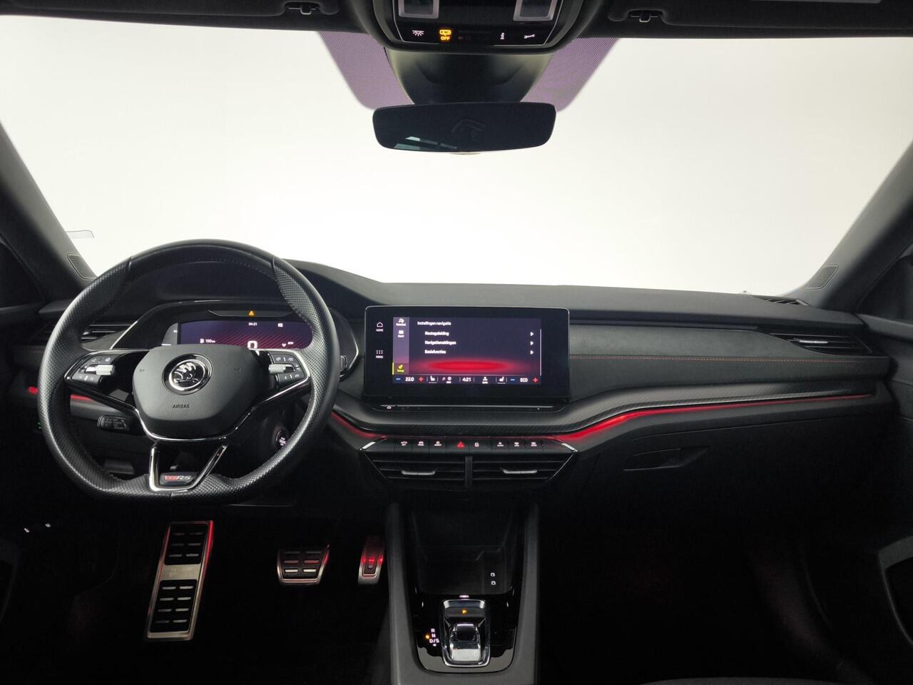 Skoda OCTAVIA Combi 1.4 TSI RS iV PHEV Business | Canton Audio | Dealer Onderhouden | Winter Pack