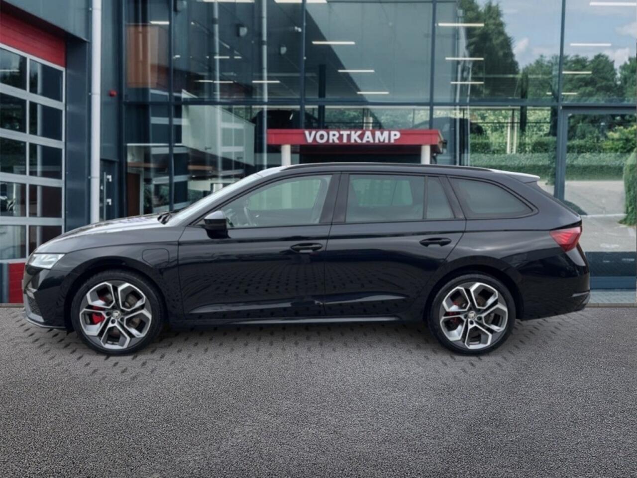 Skoda OCTAVIA 1.4 TSI DSG RS IV PANODAK/ELEKKLEP/CANTON/CAMERA/ACC/STOELVERW