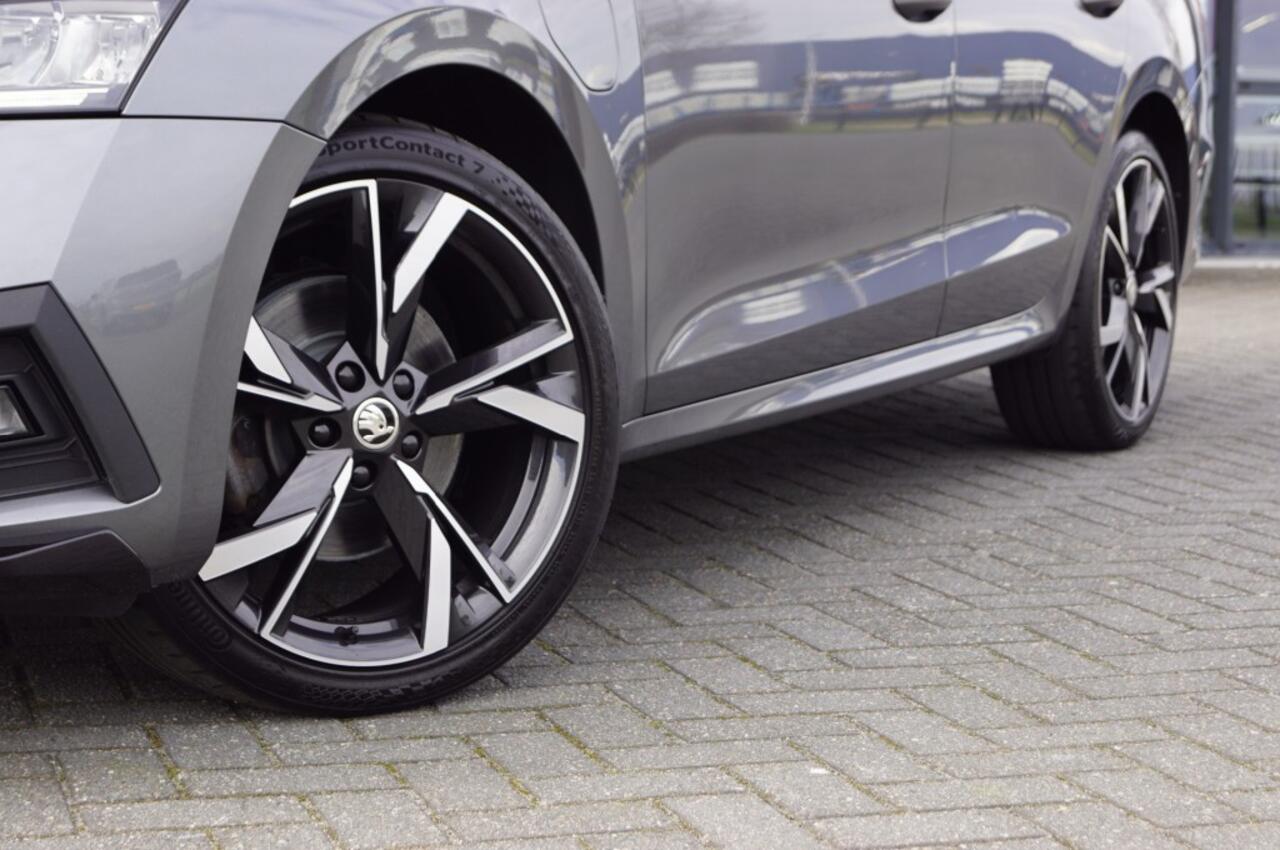 Skoda OCTAVIA Combi 1.4 TSI iV 204pk Sportline/Panodak/Sportstoelen elektr./ ACC/DCC/Head-up/AppConnect