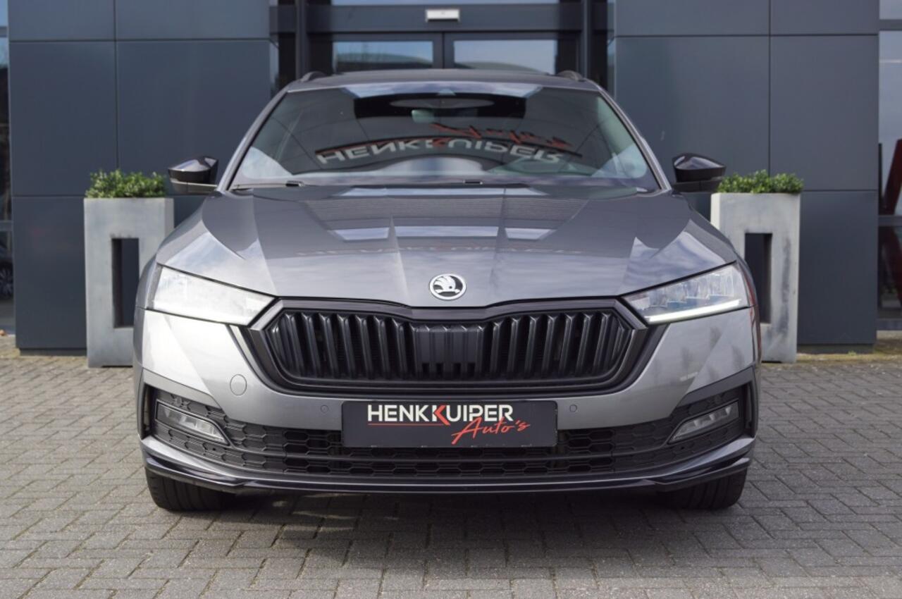 Skoda OCTAVIA Combi 1.4 TSI iV 204pk Sportline/Panodak/Sportstoelen elektr./ ACC/DCC/Head-up/AppConnect