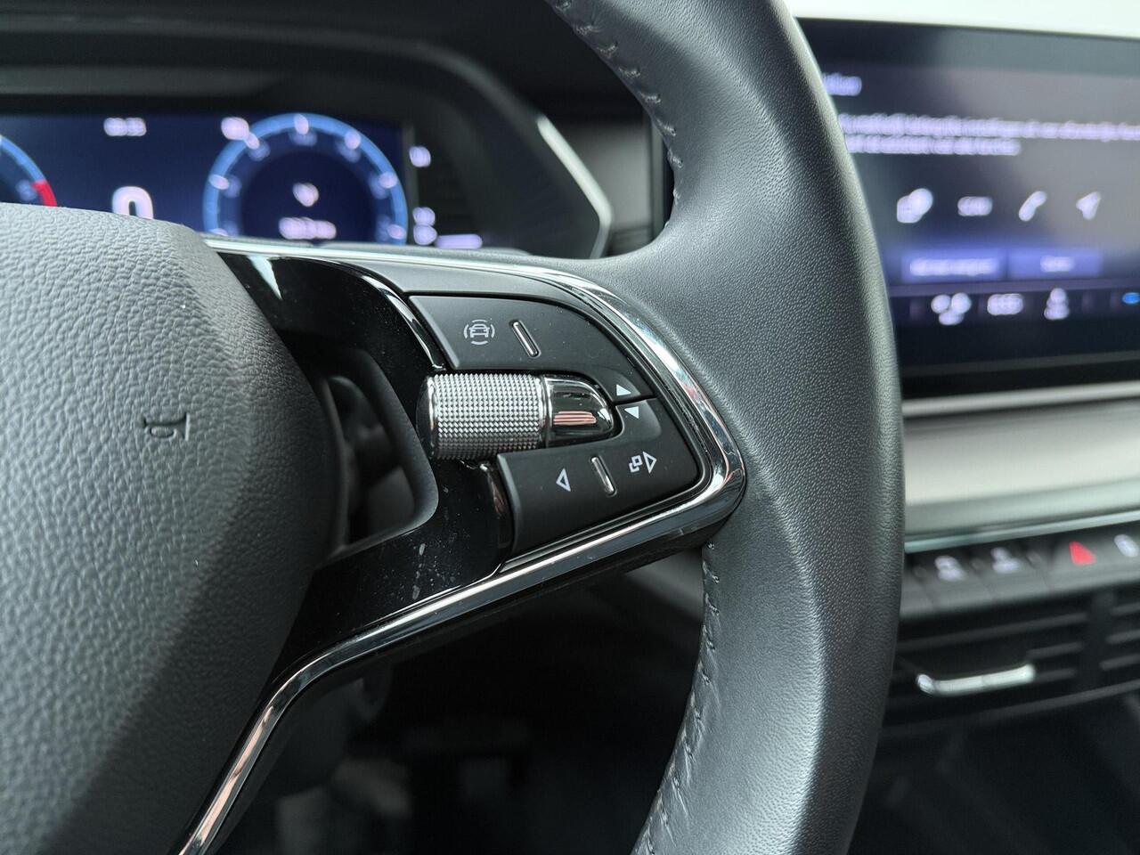 Skoda OCTAVIA Combi 1.0 e-TSI Business Edition | 110 PK | Automaat | Trekhaak | Cruise control | Apple Carplay/Android Auto |