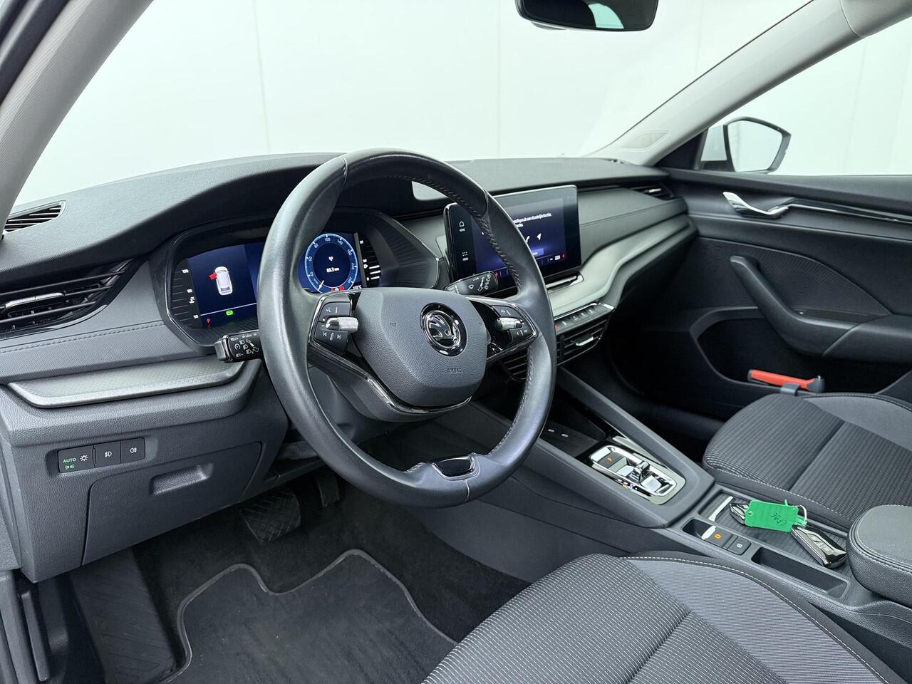 Skoda OCTAVIA Combi 1.0 e-TSI Business Edition | 110 PK | Automaat | Trekhaak | Cruise control | Apple Carplay/Android Auto |