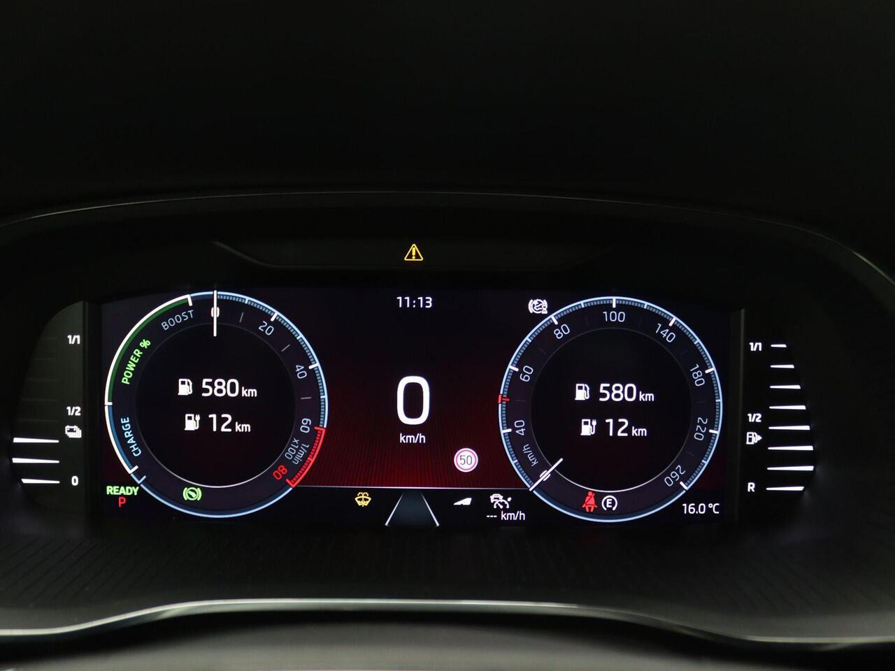 Skoda OCTAVIA Combi 1.4 TSI iV PHEV Business Edition Plus 204PK DSG Pano-Schuifdak, Leder, Trekhaak, Head-Up Display, Memorystoel, Virtual Pedal, 18" LM Velgen, Keyless, Matrix LED-Verlichting