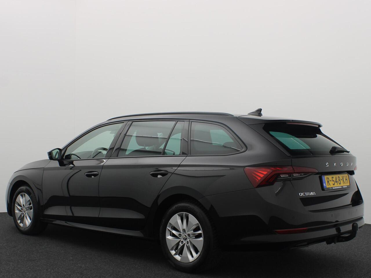 Skoda OCTAVIA Combi 1.0 TSI Business Edition TREKHAAK / STOELVERW / STUURVERW / VIRTUAL / FULL LED / KEYLESS / CARPLAY / NL-AUTO