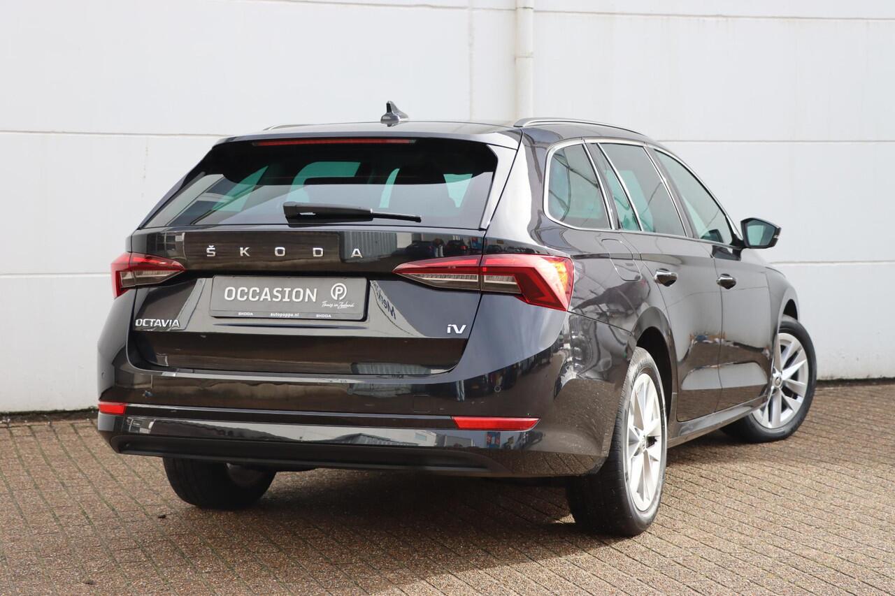 Skoda OCTAVIA Combi 1.4 TSI iV PHEV Business Edition 204pk DSG6 | Stoelverwarming | Stuurverwarming | Carplay | Clima