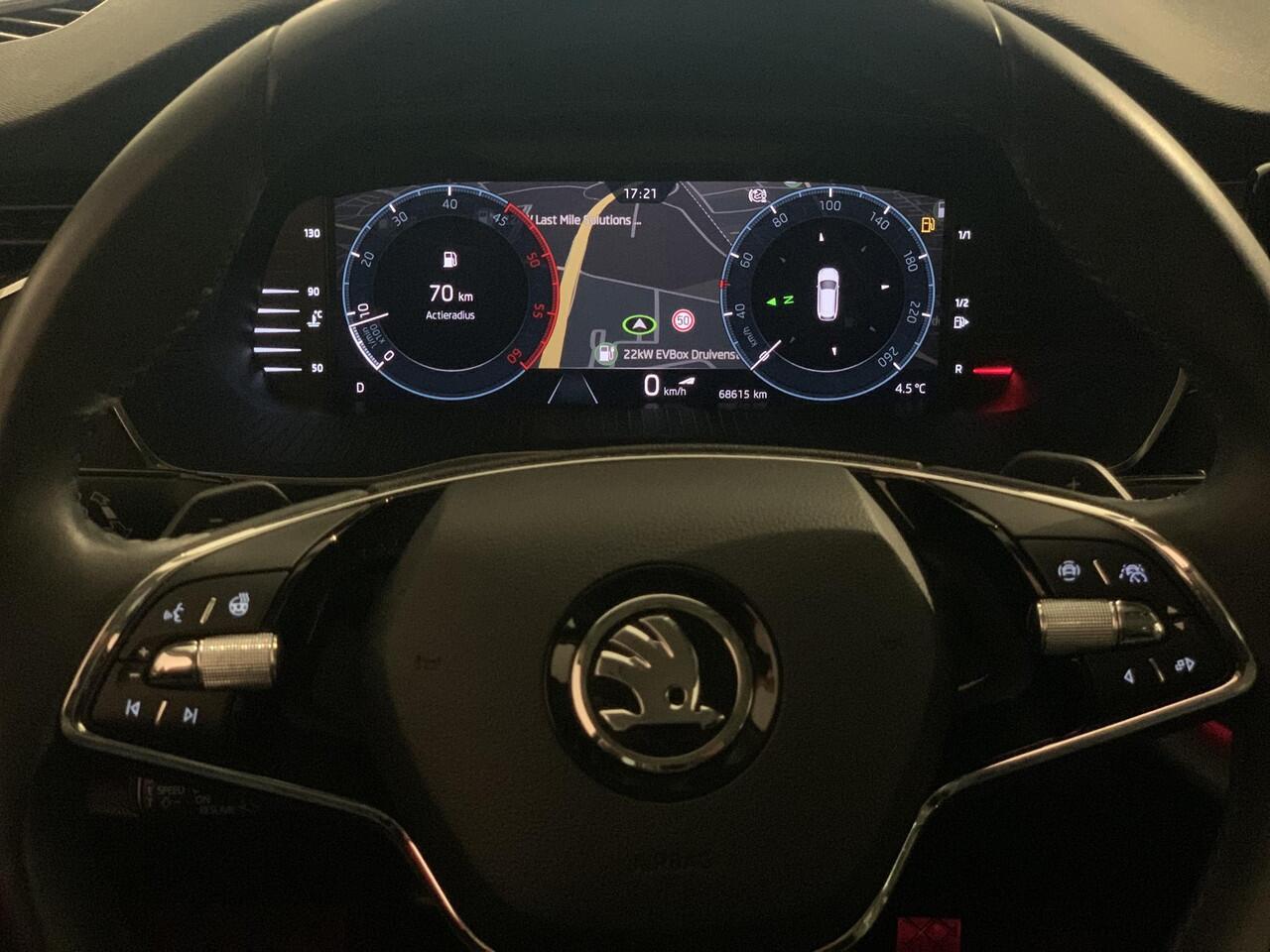 Skoda OCTAVIA Combi 2.0 TDI Full option 1 jaar garantie