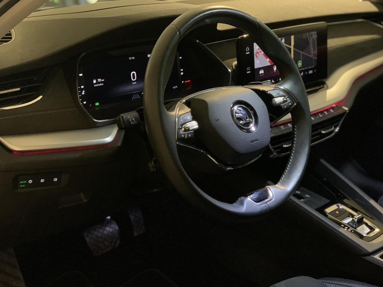 Skoda OCTAVIA Combi 2.0 TDI Full option 1 jaar garantie