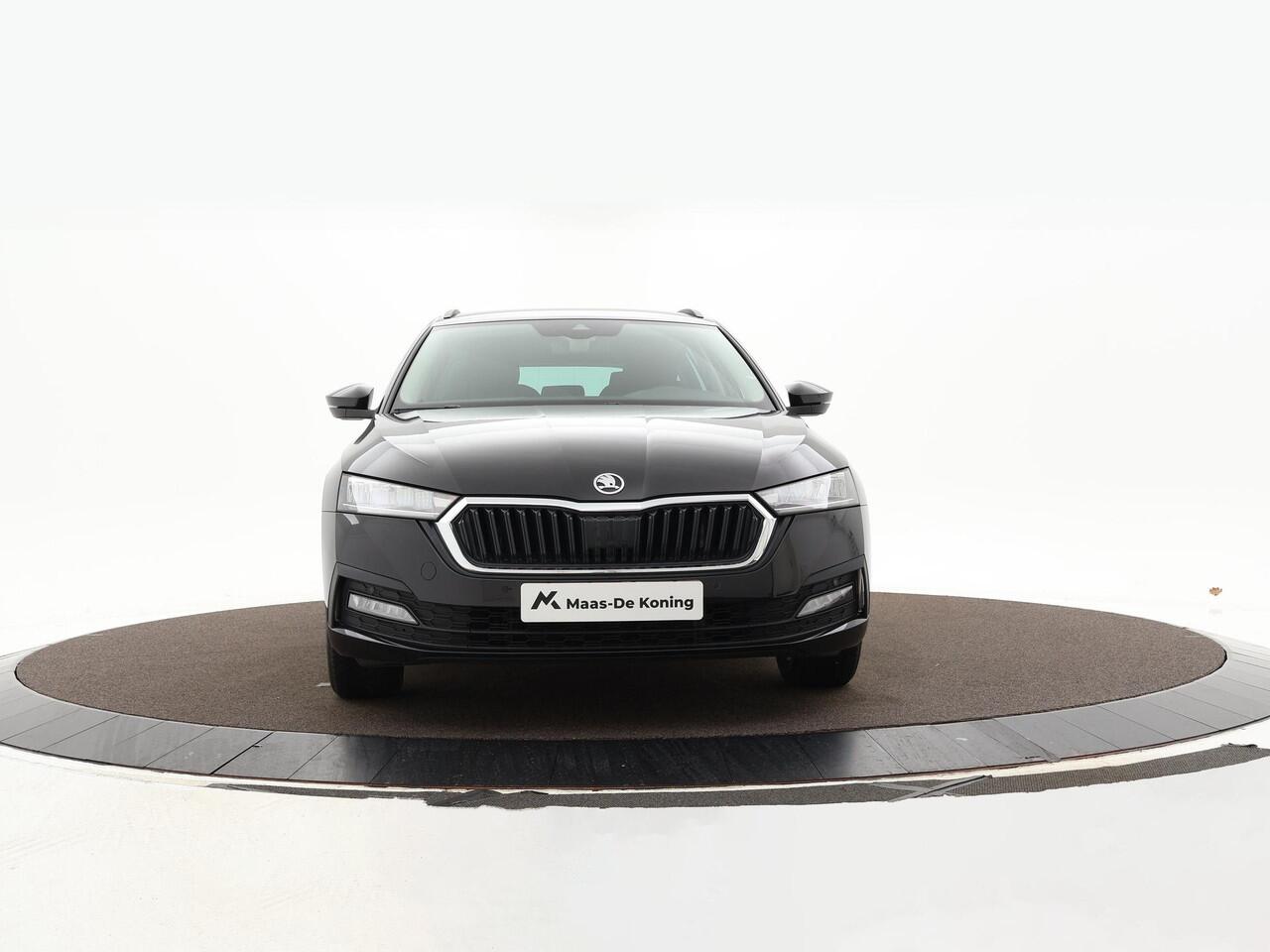 Skoda OCTAVIA Combi 1.0 TSI 110pk Business Edition · Apple/Android Car Play · Navigatie · Elek. Achterklep · P-Sensoren · Cruise Control · 16'' Inch · Garantie t/m 05-09-2027 of 100.000km