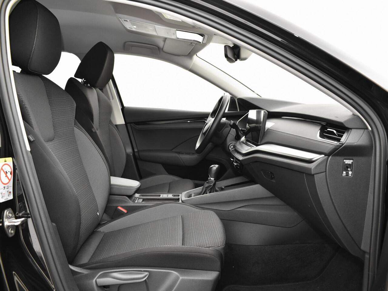 Skoda OCTAVIA Combi 1.0 TSI 110pk Business Edition · Apple/Android Car Play · Navigatie · Elek. Achterklep · P-Sensoren · Cruise Control · 16'' Inch · Garantie t/m 05-09-2027 of 100.000km