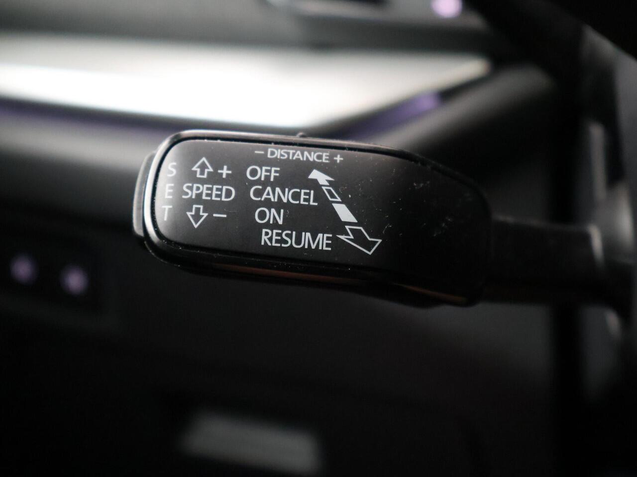 Skoda OCTAVIA Combi 1.0 e-TSI Business Edition Plus | 110 PK | Automaat | Trekhaak | Navigatiesysteem |