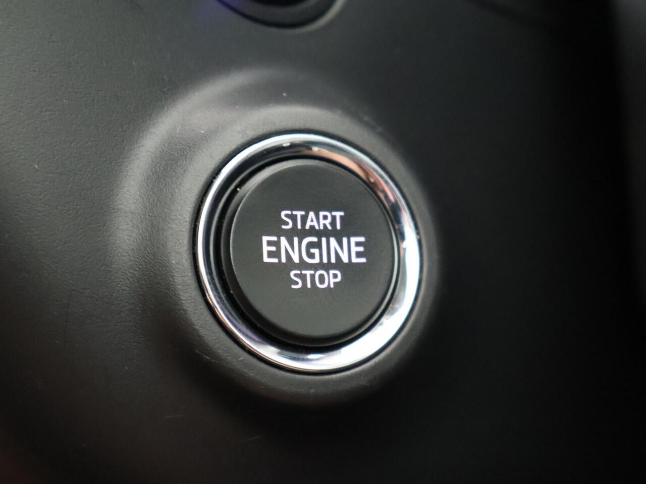 Skoda OCTAVIA Combi 1.0 e-TSI Business Edition Plus | 110 PK | Automaat | Trekhaak | Navigatiesysteem |