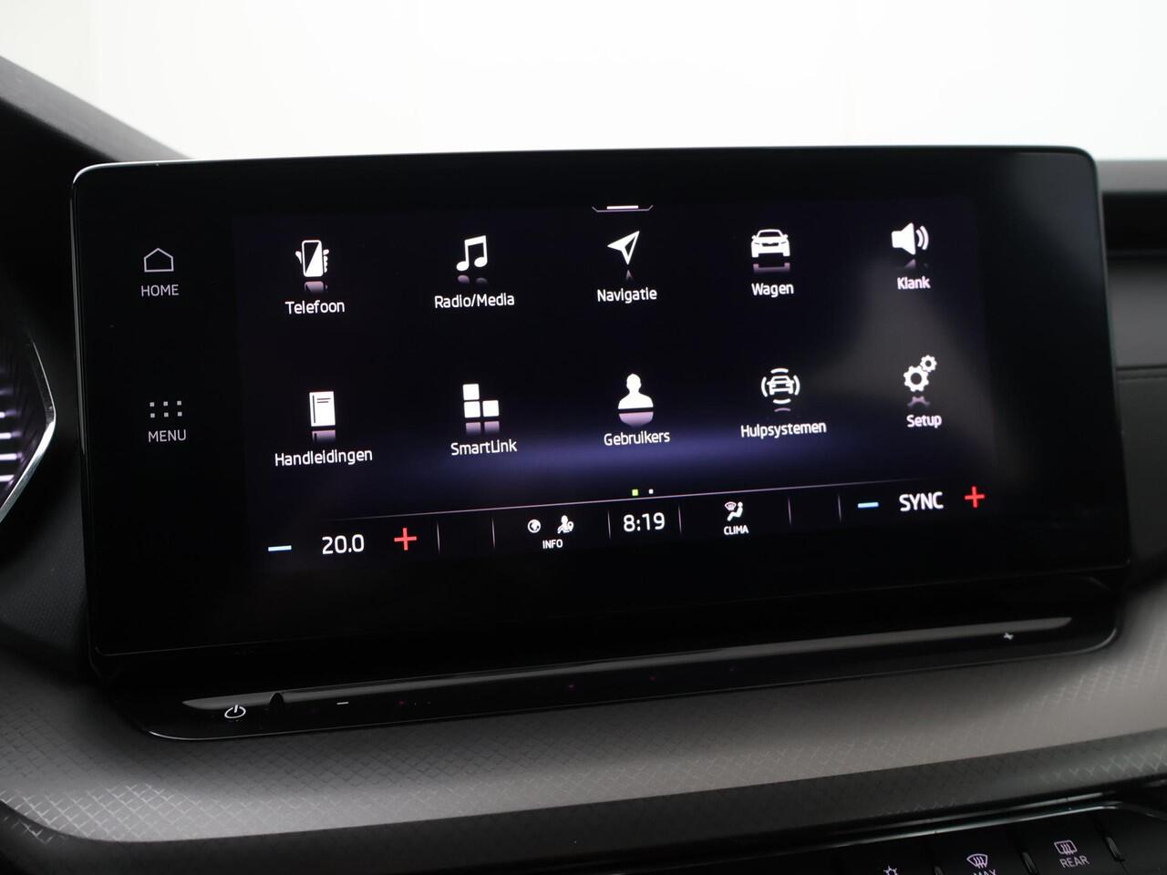 Skoda OCTAVIA Combi 1.0 TSI Ambition | 110 PK | Trekhaak wegklapbaar | Navigatiesysteem | Cruise control |