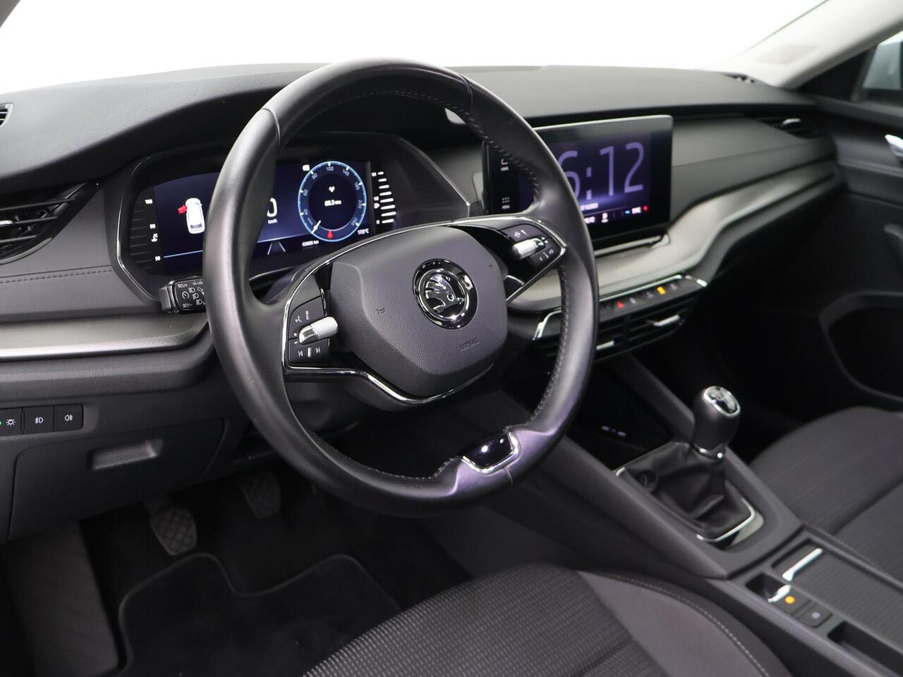 Skoda OCTAVIA Combi 1.0 TSI Ambition | 110 PK | Trekhaak wegklapbaar | LED verlichting | Apple Carplay/Android Auto |