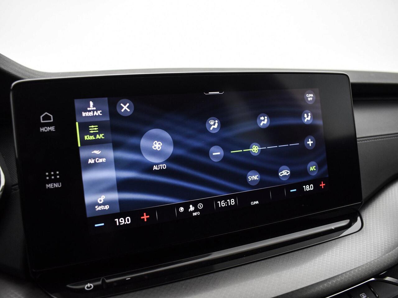 Skoda OCTAVIA Combi 1.0 TSI 110pk Business Edition · Apple/Android Car Play · Navigatie · P-Sensoren · Elek. Achterklep · Cruise Control · 16'' Inch · Garantie t/m 27-09-207 of 100.000km