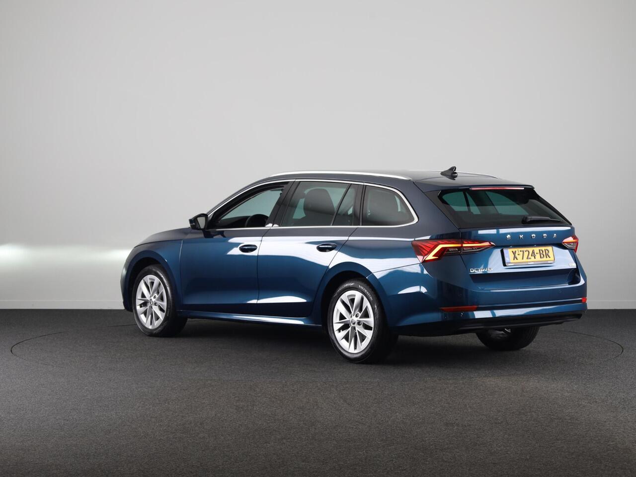 Skoda OCTAVIA Combi 1.0 e-TSI Business Edition Plus 110 pk Automaat (DSG) | Verlengde garantie | Navigatie | Parkeersensoren | Adaptieve cruise control | Stoelverwarming |