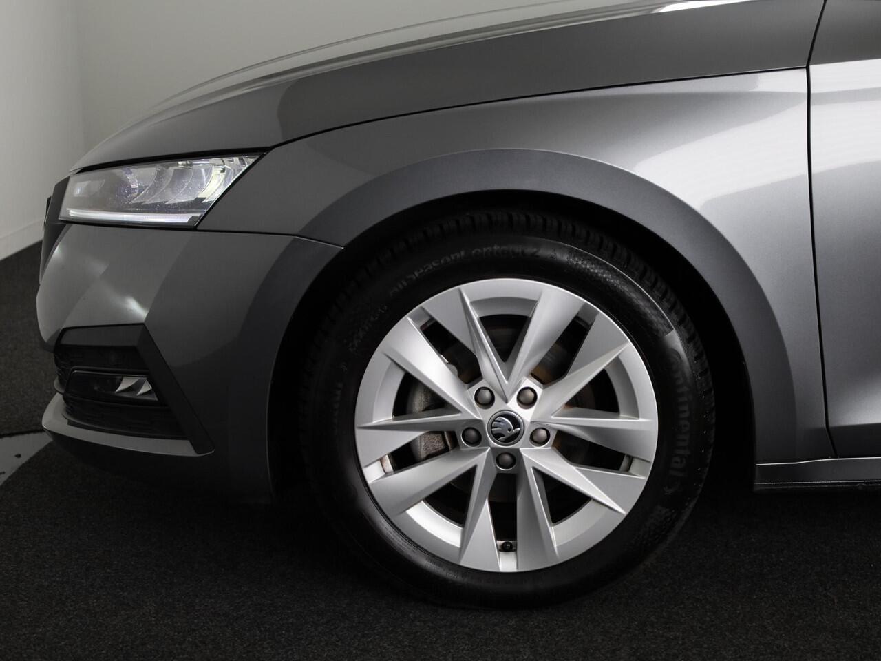 Skoda OCTAVIA Combi 1.5 e-TSI Business Edition 150 pk Automaat (DSG) | Verlengde garantie | Navigatie | Parkeersensoren | LED koplampen | Apple Carplay/Android Auto |