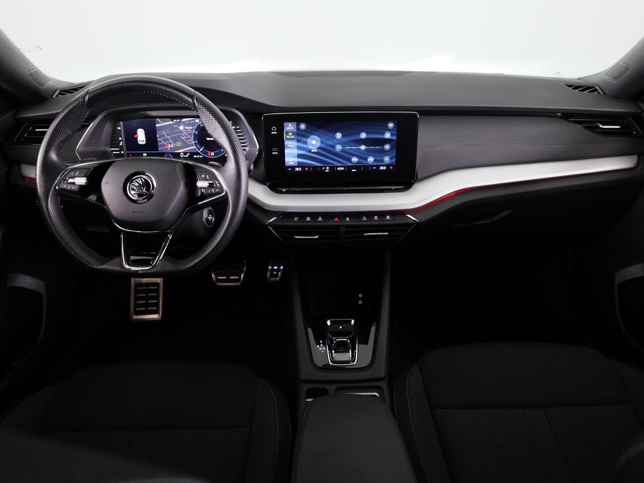 Skoda OCTAVIA Combi 1.5 e-TSI Business Edition 150 pk Automaat (DSG) | Verlengde garantie | Navigatie | Parkeersensoren | LED koplampen | Apple Carplay/Android Auto |