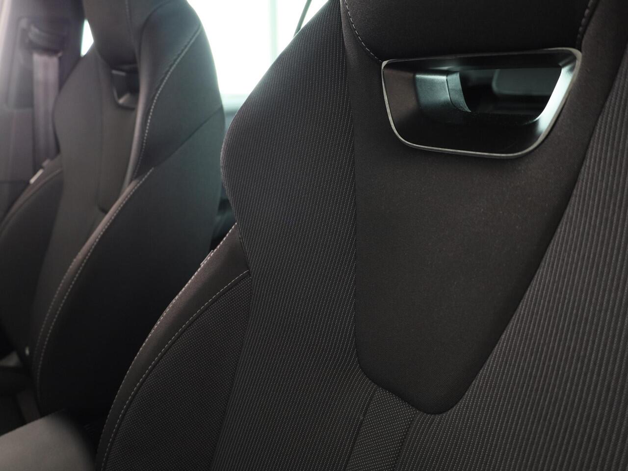 Skoda OCTAVIA Combi 1.5 e-TSI Business Edition 150 pk Automaat (DSG) | Verlengde garantie | Navigatie | Parkeersensoren | LED koplampen | Apple Carplay/Android Auto |