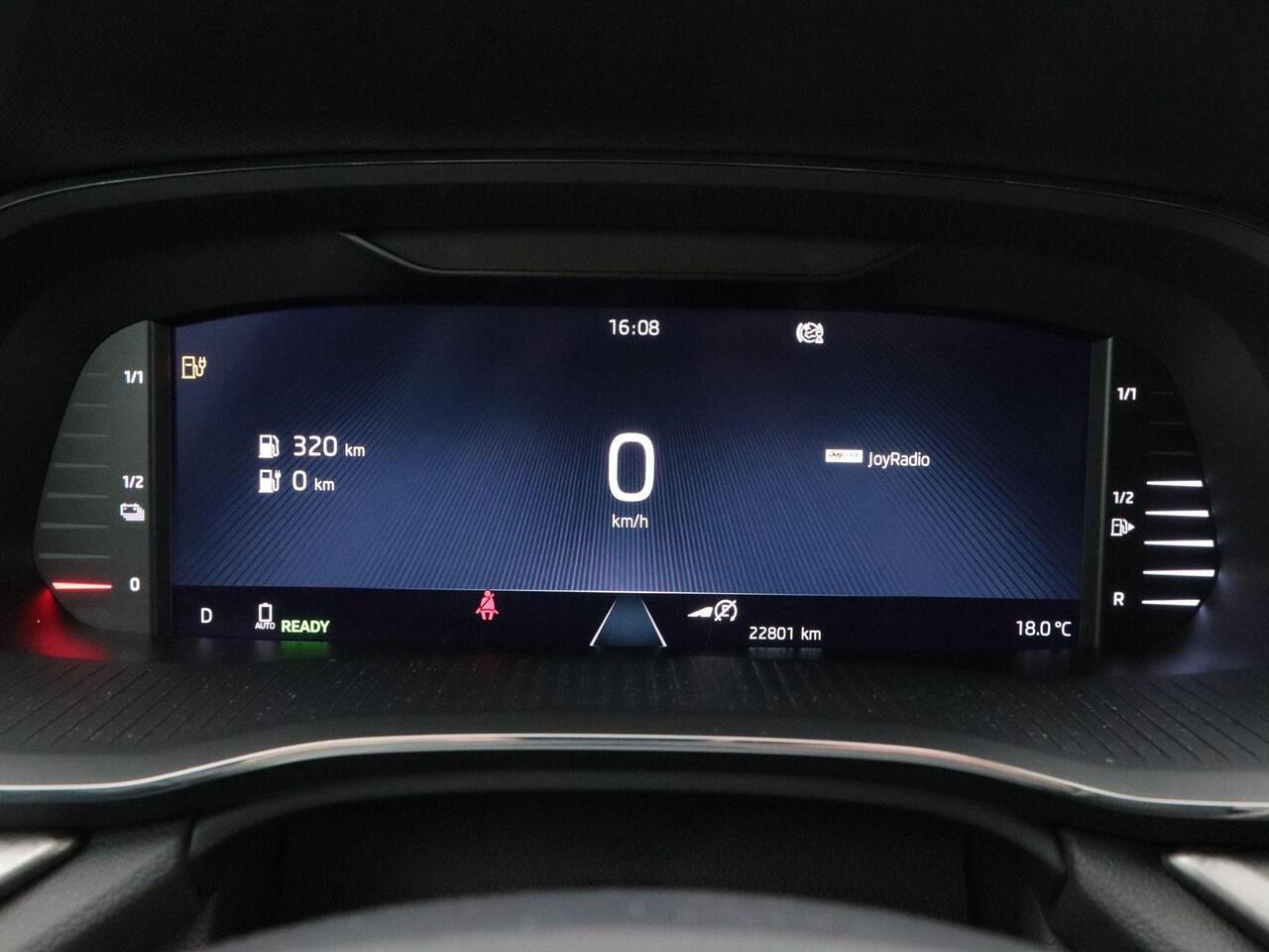 Skoda OCTAVIA Combi 1.4 TSi 204 Pk Automaat iV PHEV Business edition | Cruise Control | Virtual Cockpit | Carplay | Parkeersensoren | Leder Stuur | Climate Control | 17 Inch | 22.799 km!!