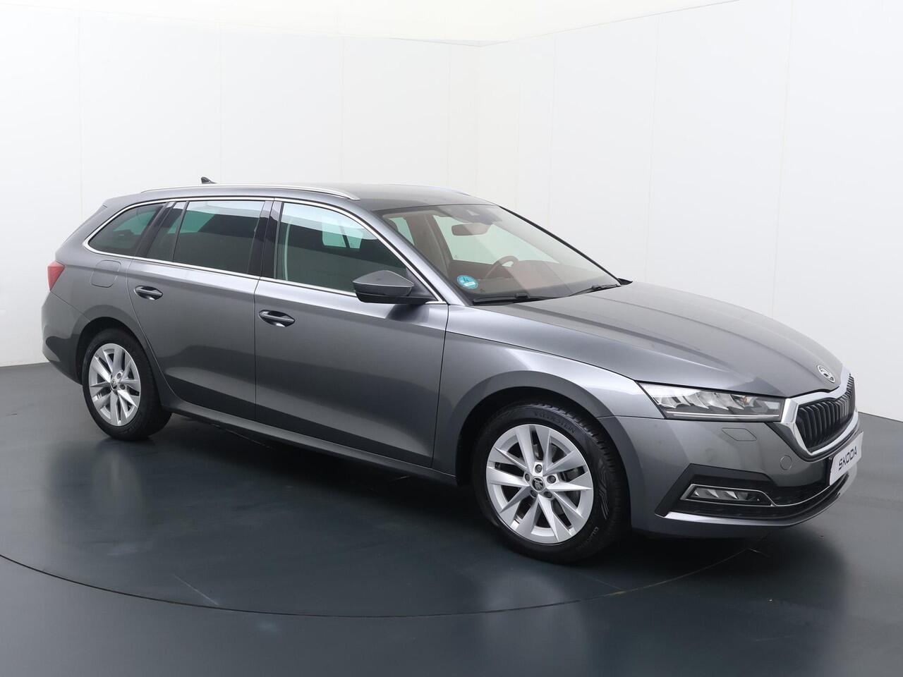 Skoda OCTAVIA Combi 1.0 e-TSI Business Edition Plus | 110 PK | Automaat | Trekhaak afneembaar | LED verlichting |