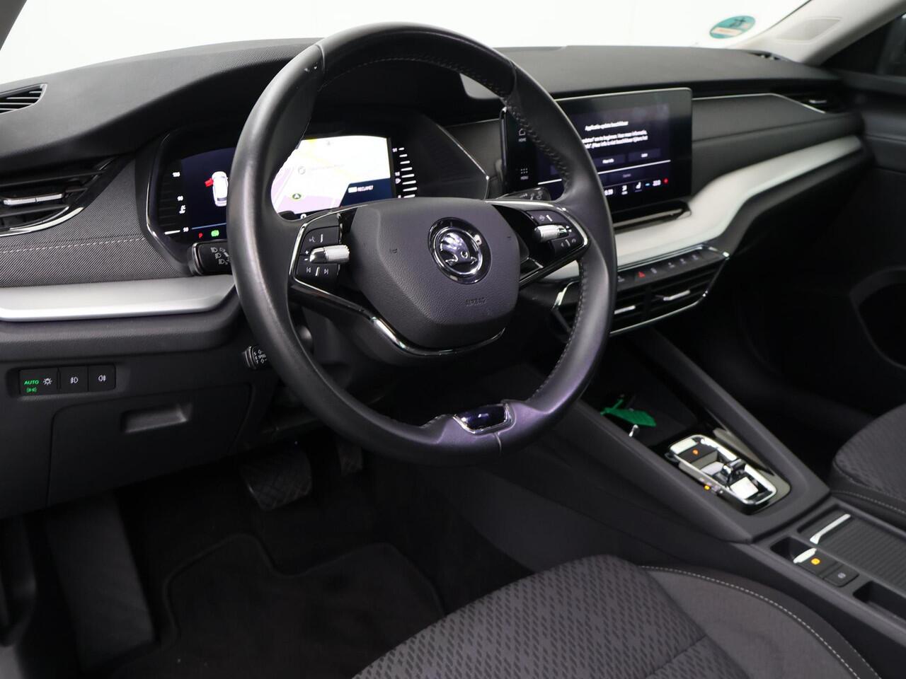 Skoda OCTAVIA Combi 1.0 e-TSI Business Edition Plus | 110 PK | Automaat | Trekhaak afneembaar | LED verlichting |