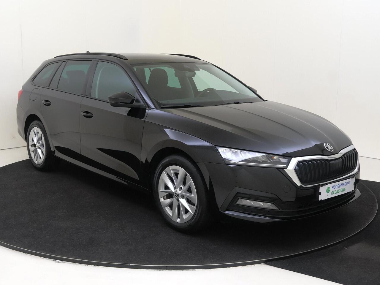 Skoda OCTAVIA Combi 1.4 TSI iV PHEV Business Edition | SoH 96% | Parkeersensoren | Cruise Control | Airco | Digital cockpit | Stoel- en stuurwielverwarming | Navigatie |