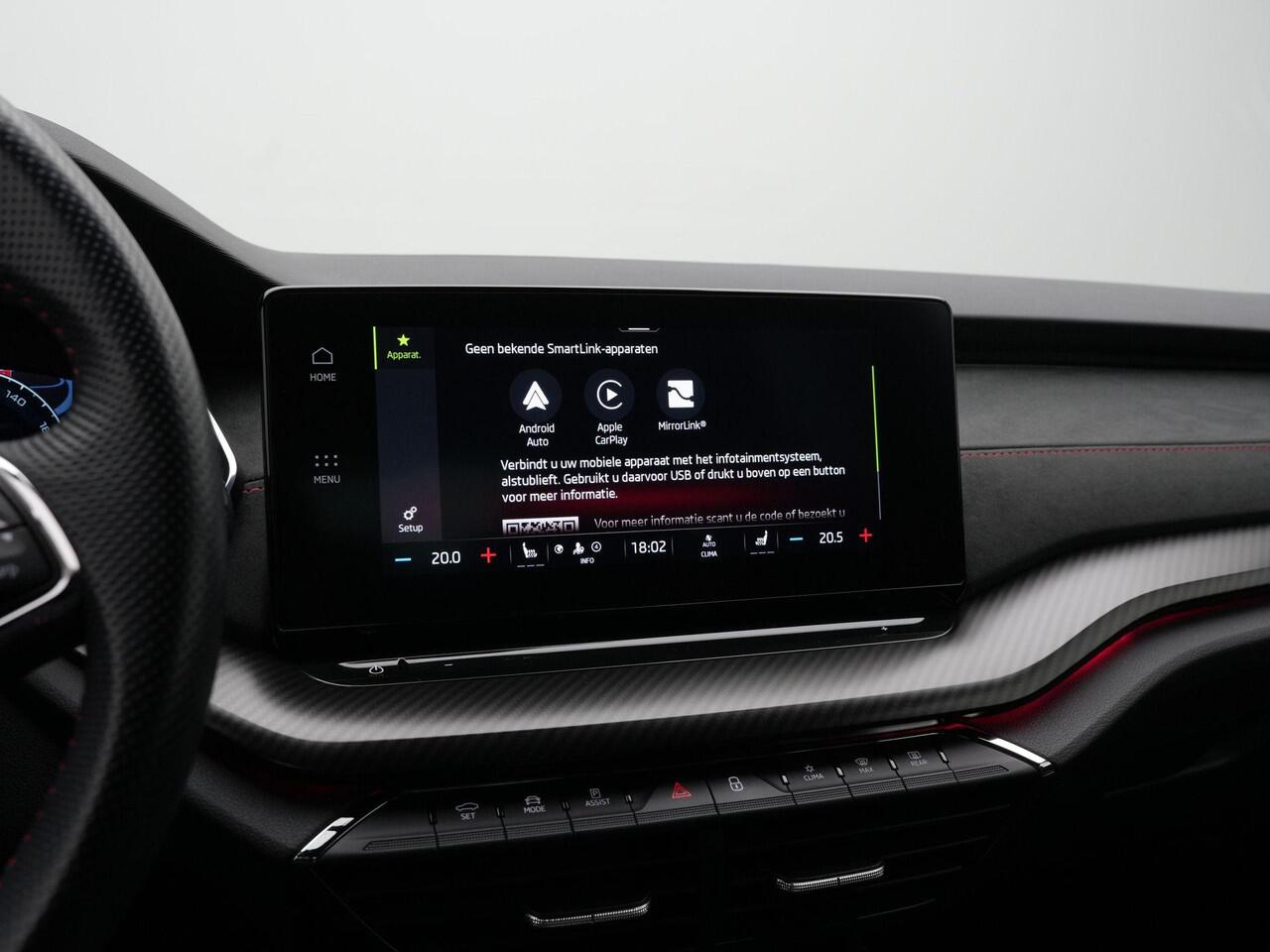 Skoda OCTAVIA 1.4 TSI 245 pk DSG DSG RS iV PHEV | Head-up display | Matrix LED | Stuur-/stoelverwarming | Achteruitrijcamera