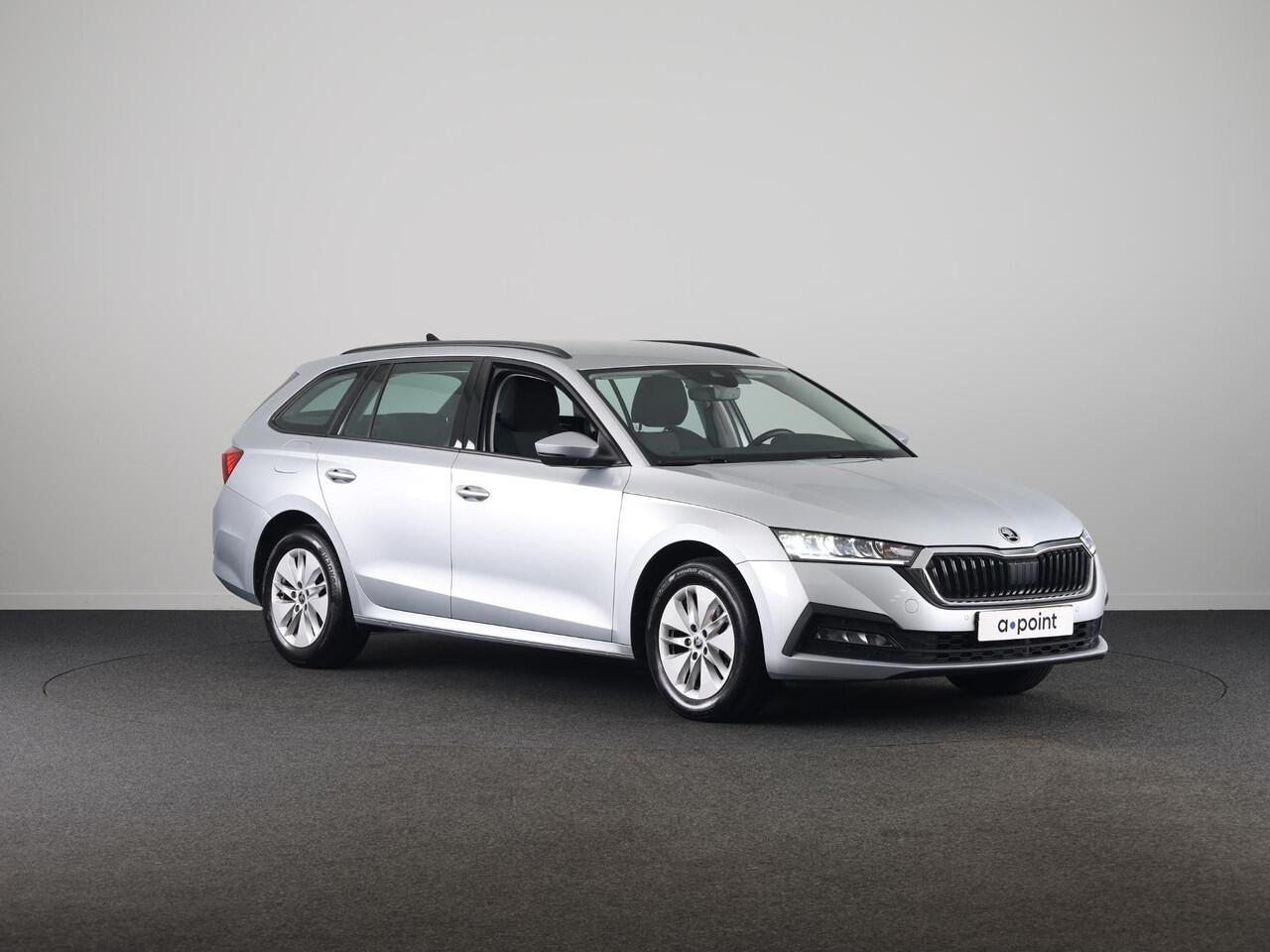Skoda OCTAVIA Combi 1.0 TSI Business Edition 110 pk | Verlengde garantie | Navigatie | Parkeersensoren | Apple Carplay/Android Auto | LED koplampen |