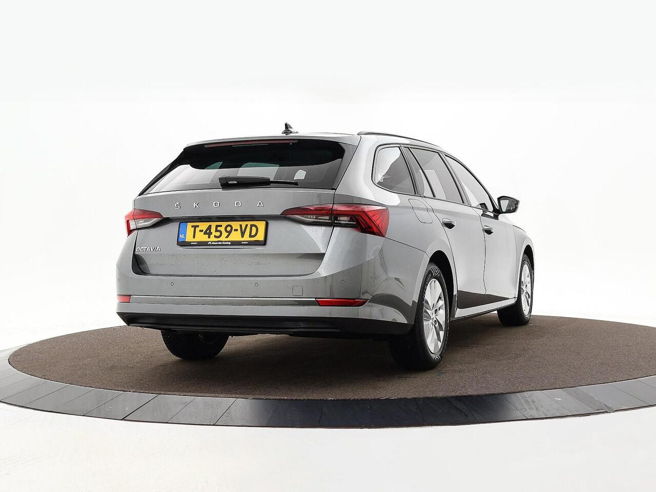 Skoda OCTAVIA Combi 1.0 TSI 110pk Business Edition · Apple/Android Car Play · Navigatie · P-Sensoren · Elek. Achterklep · Cruise Control · 16'' Inch · Garantie t/m 27-09-207 of 100.000km