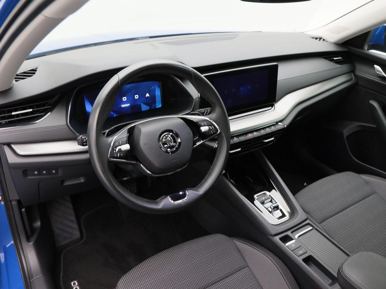 Skoda OCTAVIA Combi 1.4 TSi iV 204 Pk Automaat PHEV Business Edition | Cruise Control | Climate Control | Parkeersensoren | Carplay | 17 Inch | 38.884 Km!!