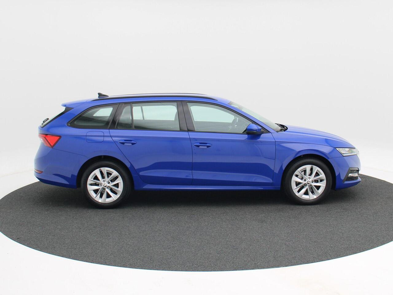 Skoda OCTAVIA Combi 1.4 TSi iV 204 Pk Automaat PHEV Business Edition | Cruise Control | Climate Control | Parkeersensoren | Carplay | 17 Inch | 38.884 Km!!