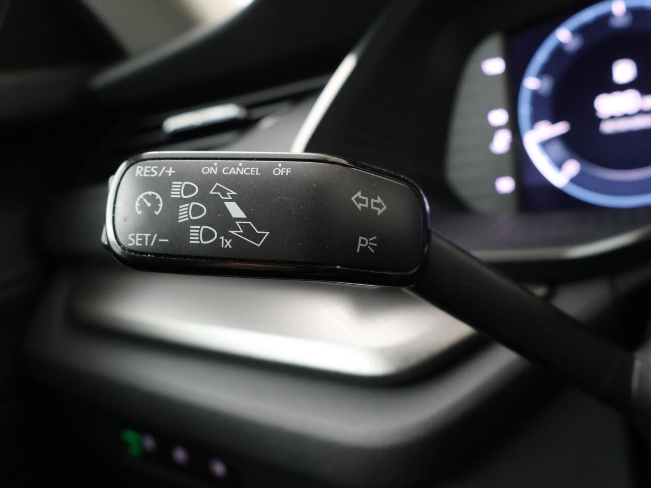 Skoda OCTAVIA Combi 1.0 TSI Ambition | 110 PK | Trekhaak wegklapbaar | LED verlichting | Apple Carplay/Android Auto |