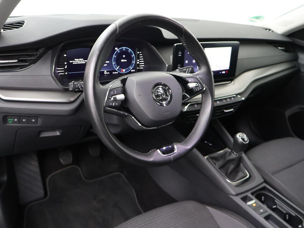 Skoda OCTAVIA Combi 1.0 TSI Ambition | 110 PK | Trekhaak wegklapbaar | Navigatiesysteem | Led verlichting |